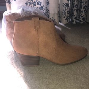 Ankle boots